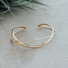 Load image into Gallery viewer, Aurey - Cuff Bracelet