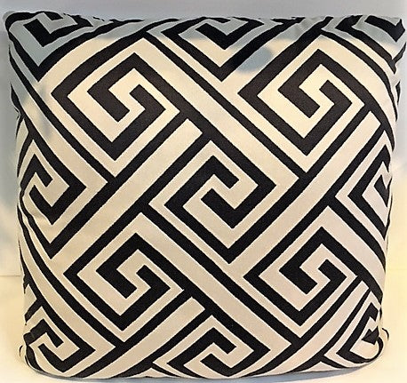 Pillow - Black Maze